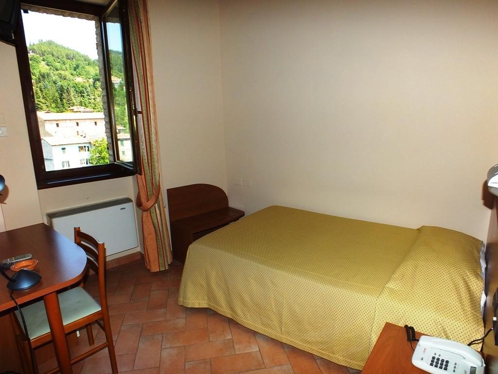 Hotel Santa Chiara SantʼAngelo in Vado Zimmer foto